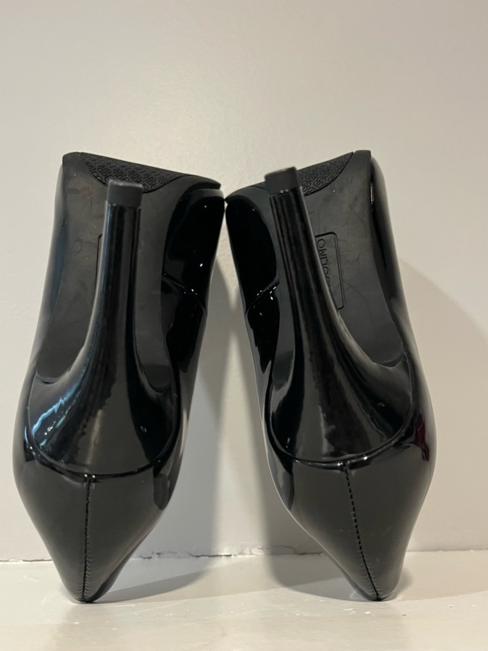 Bandolino Black Patent Peep-Toe Heels 👠 - Picture 13 of 13